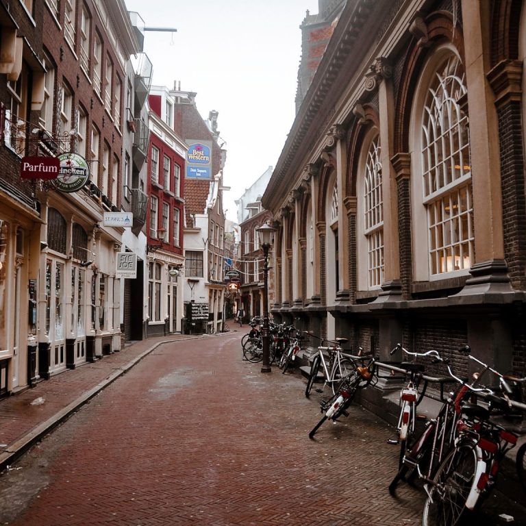 Besluitvorming bij verenigingen / stichtingen Besluitvorming bij verenigingen / stichtingen